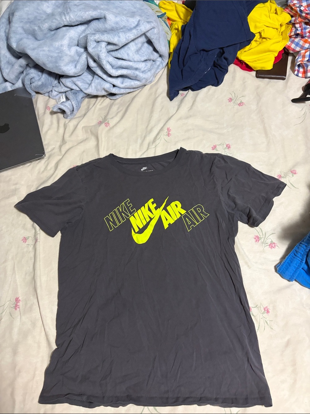 Nike Air Graphic T-Shirt Gray Neon Yellow Logo Men’s Small